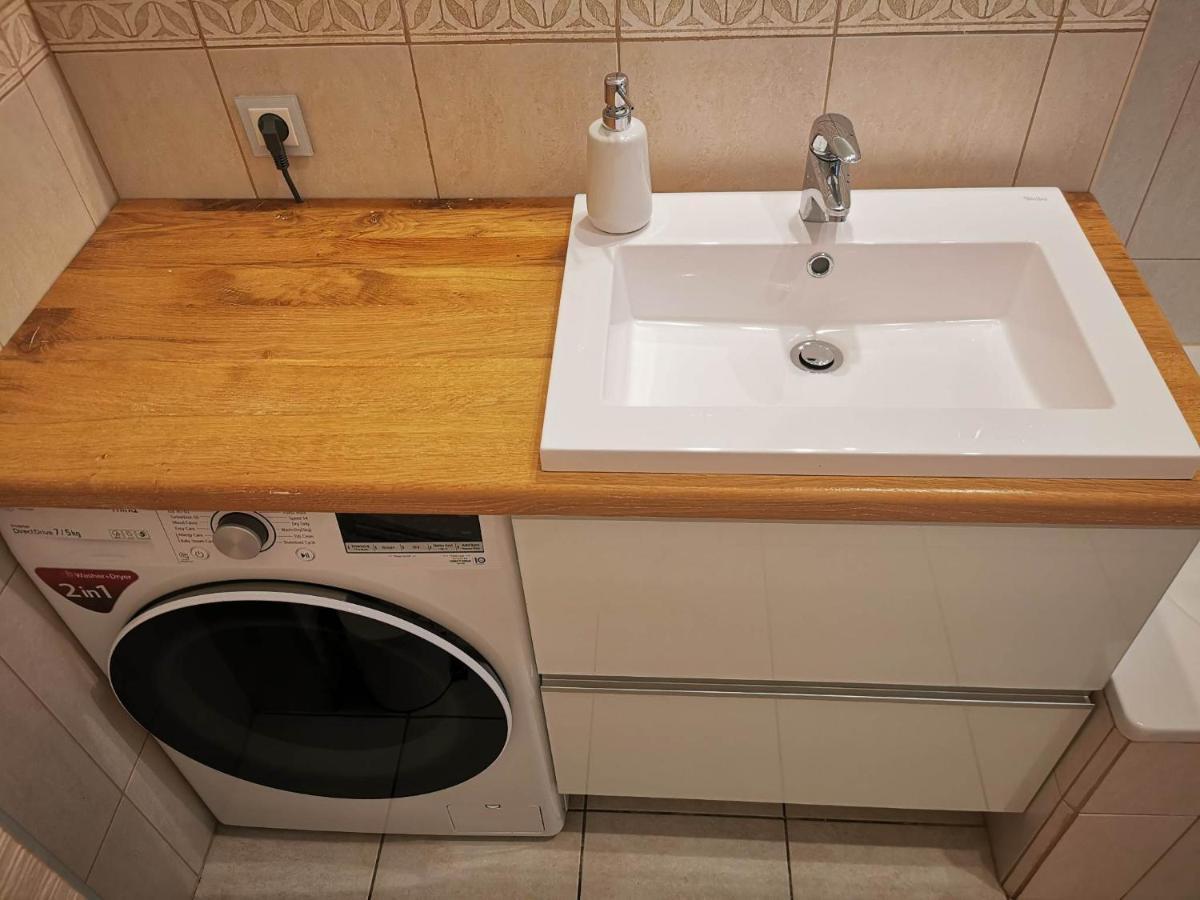 שיופוק Panorama Gold Wellness Apartman מראה חיצוני תמונה