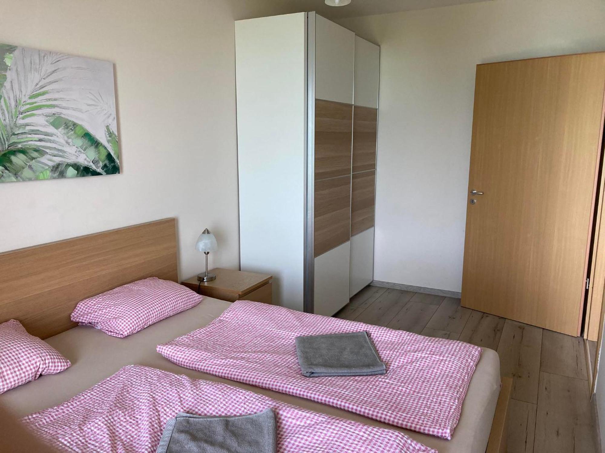 שיופוק Panorama Gold Wellness Apartman מראה חיצוני תמונה