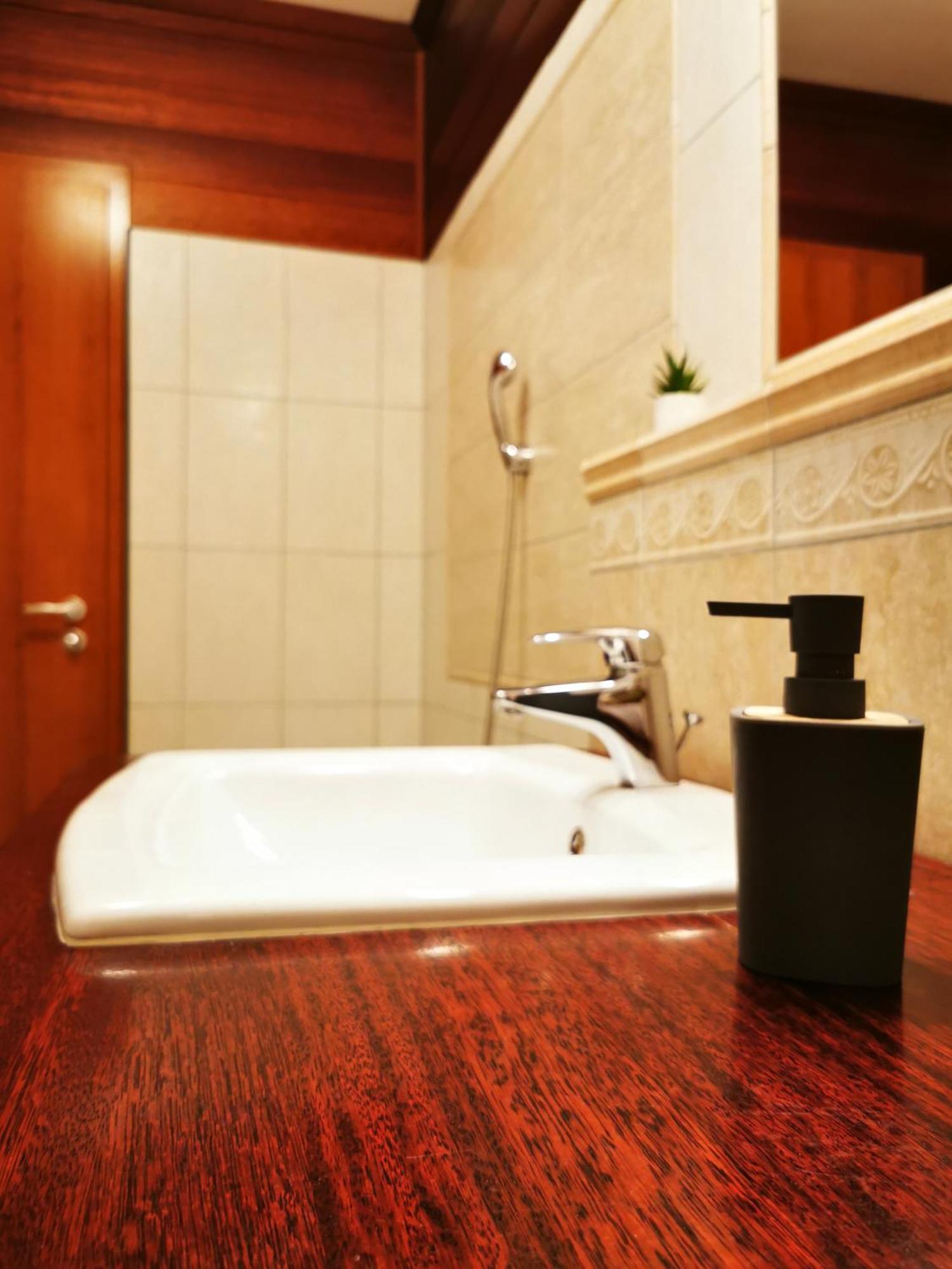 שיופוק Panorama Gold Wellness Apartman מראה חיצוני תמונה
